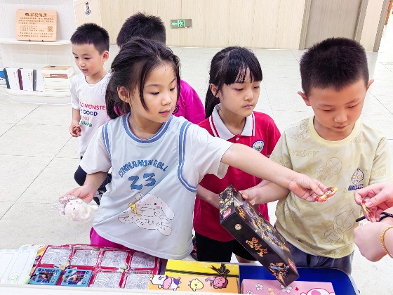 3、為了迎接節(jié)日的到來，我們在本周的周末舉行了一個少量積分兌換禮物的小活動_副本.jpg